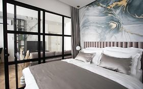 Prestigious Downtown Apartment